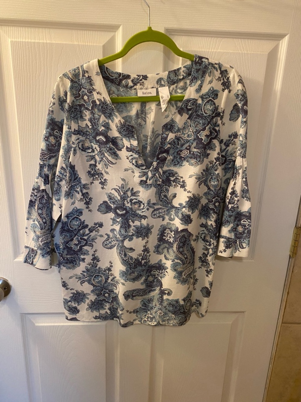 Liz Claiborne White V-Neck Blouse with Blue Paisley Floral Print